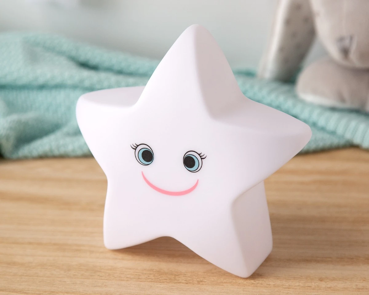 luz-decorativa-de-compania-estrella Luz quitamiedos infantil – La compañera perfecta para un descanso tranquilo